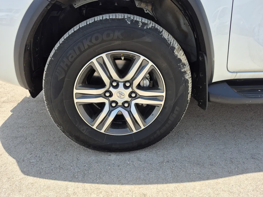 2024 Toyota Fortuner VX 