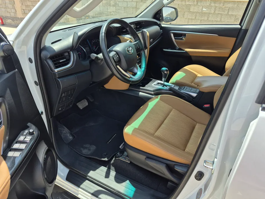 2024 Toyota Fortuner VX 