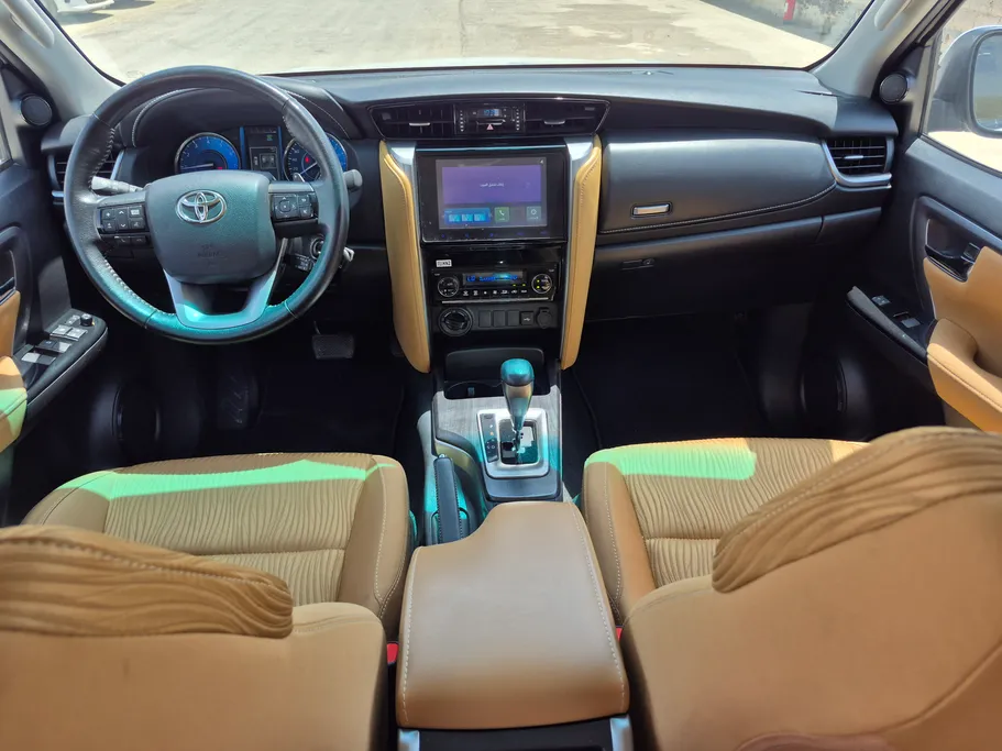 2024 Toyota Fortuner VX 