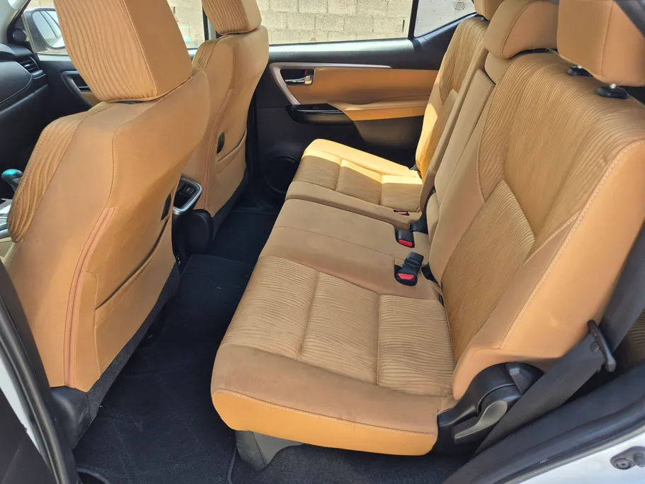 2024 Toyota Fortuner VX 