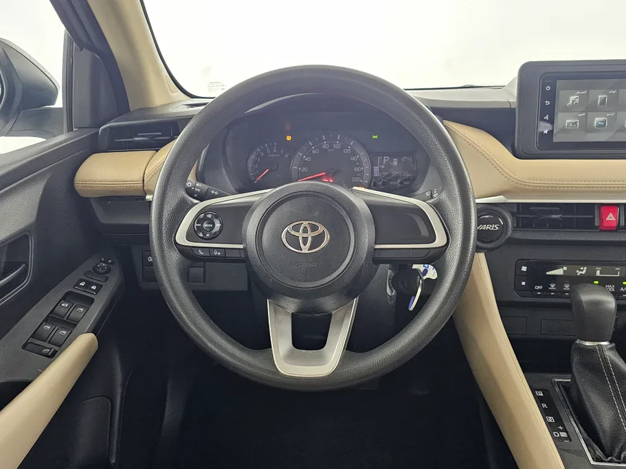 2023 Toyota Yaris  Y 