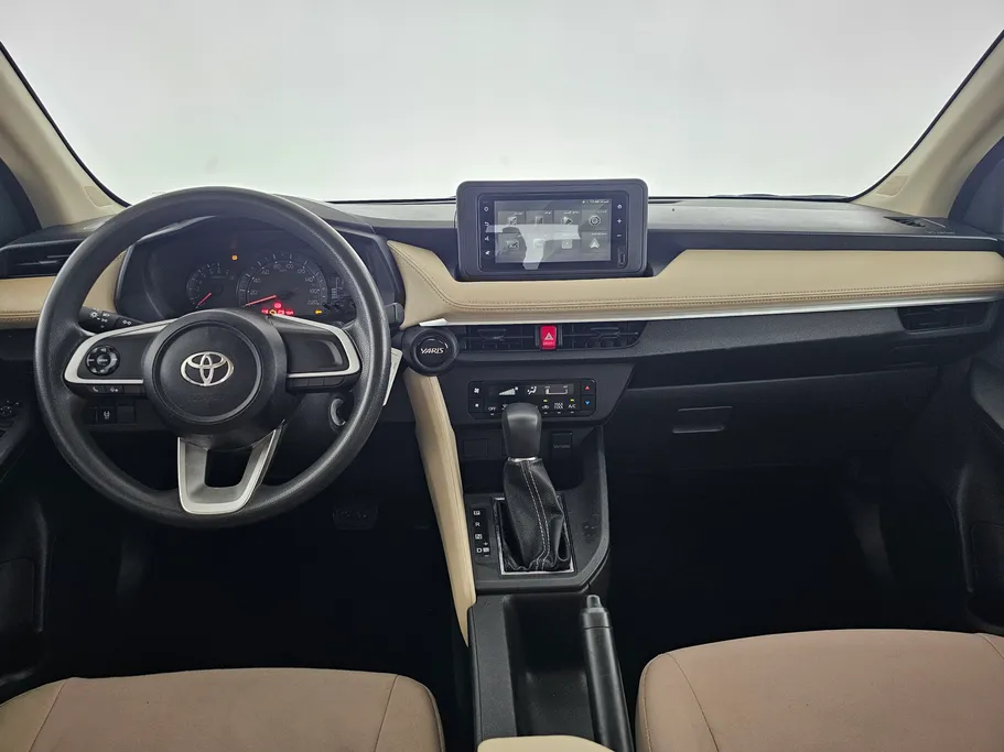 2023 Toyota Yaris  Y 