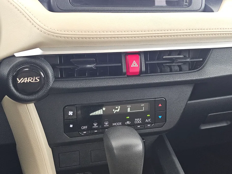 2023 Toyota Yaris  Y 