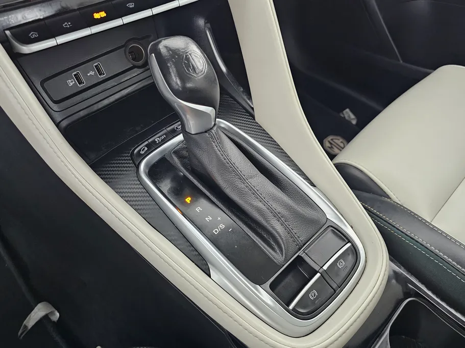 2022 ام جي ZS LUX 