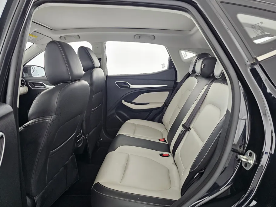 2022 ام جي ZS LUX 