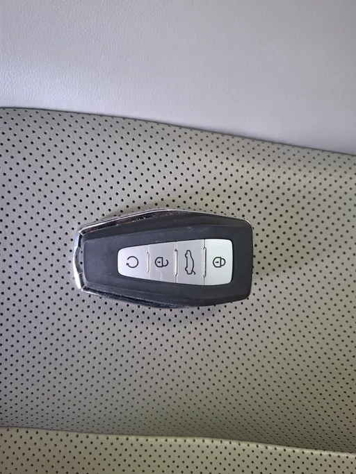 2022 Geely Okavango Full 