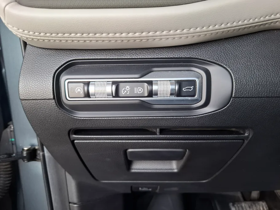 2022 Geely Okavango Full 