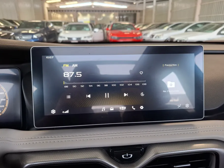 2022 Geely Okavango Full 