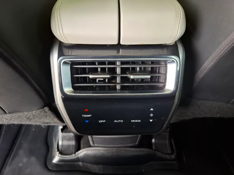 2022 Geely Okavango Full 