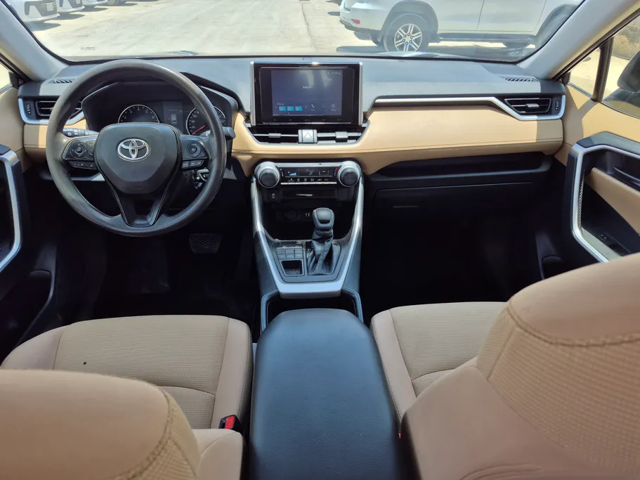 2023 Toyota RAV4 LE 
