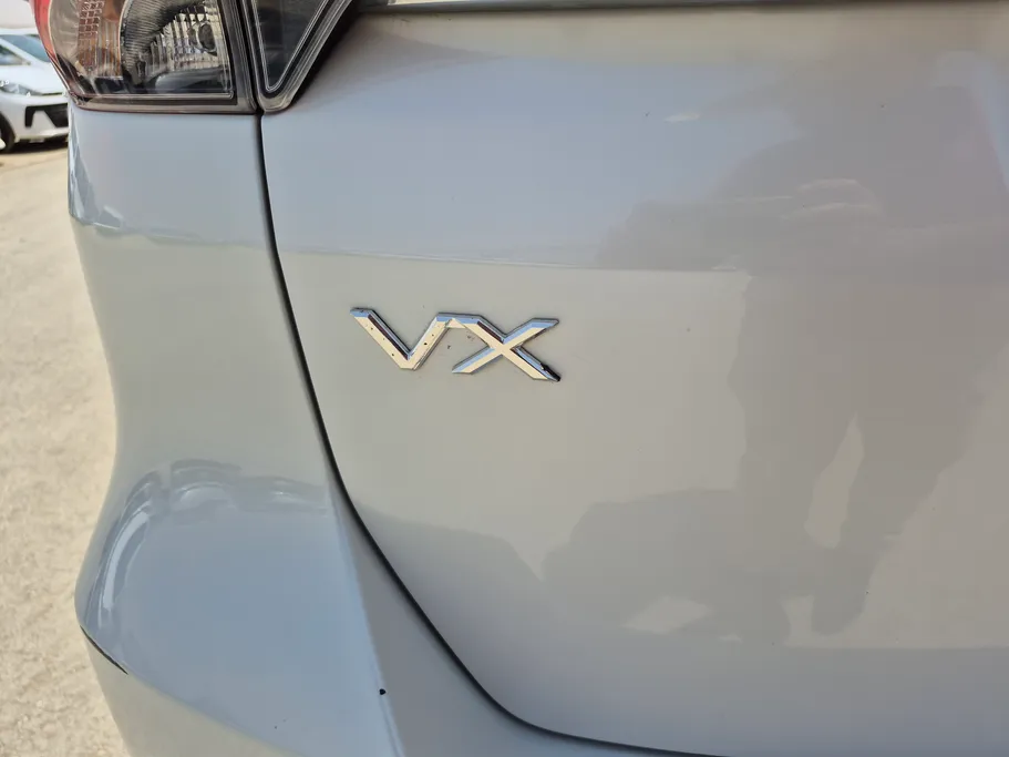 2024 تويوتا Fortuner VX1 