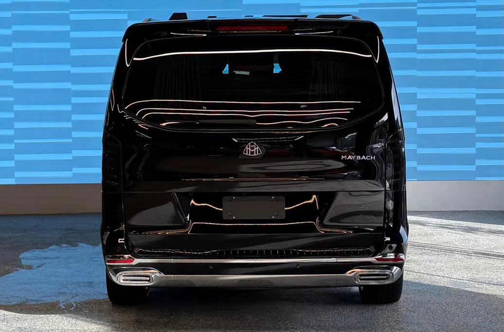 2025 Mercedes V300  