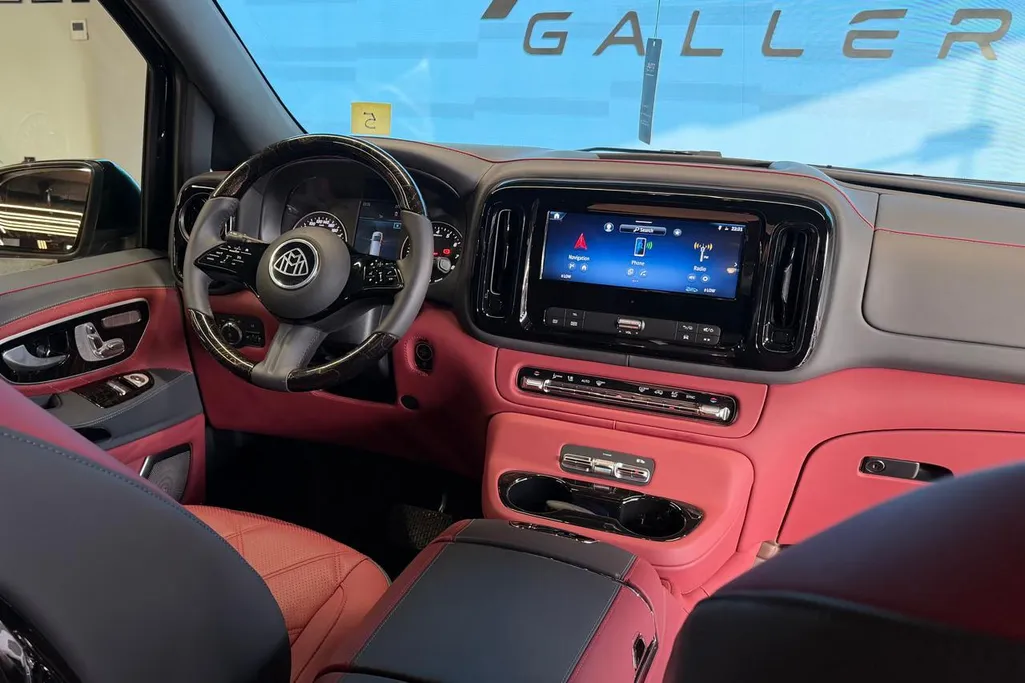 2025 Mercedes V300  