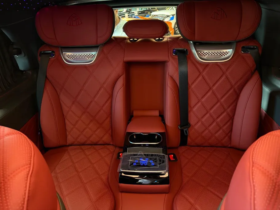 2025 Mercedes V300  