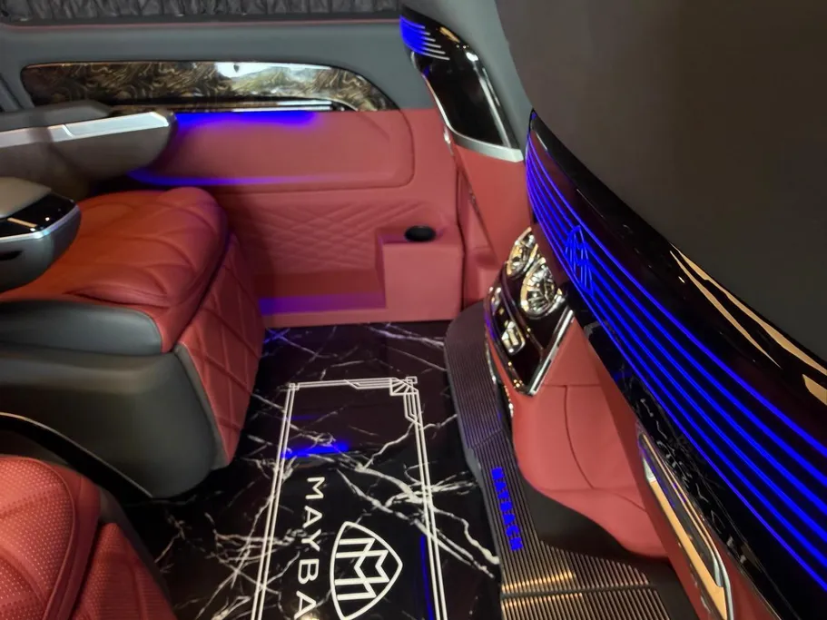 2025 Mercedes V300  