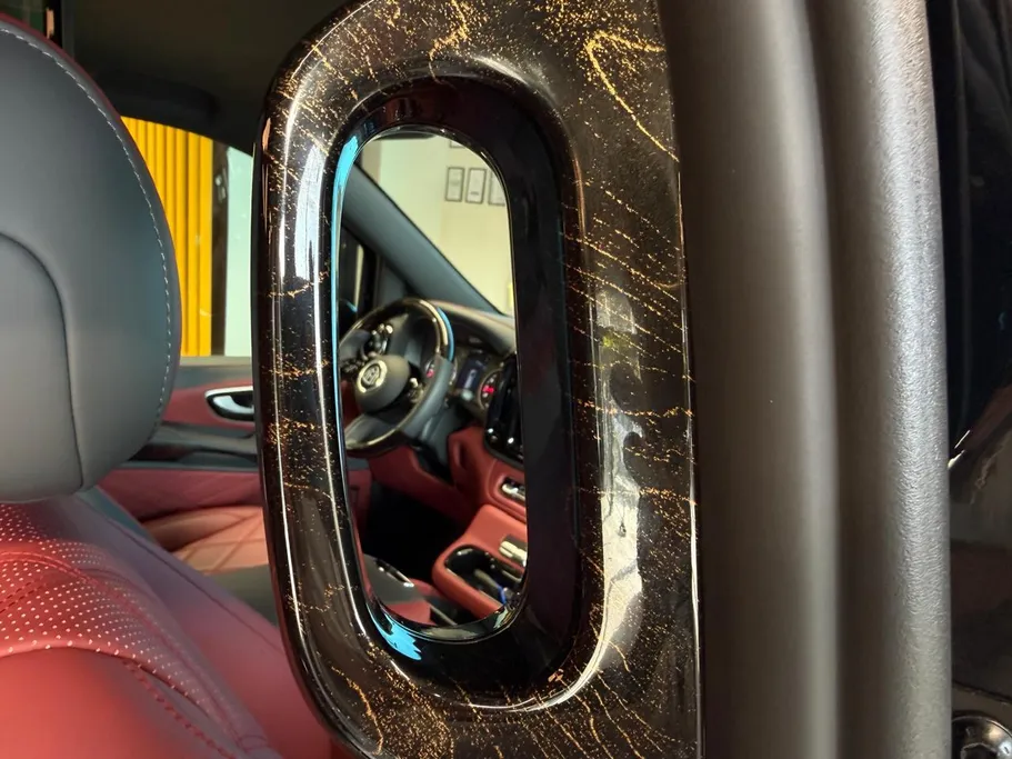 2025 Mercedes V300  