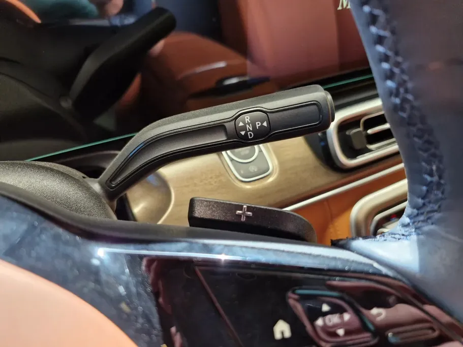 2025 Mercedes V300  