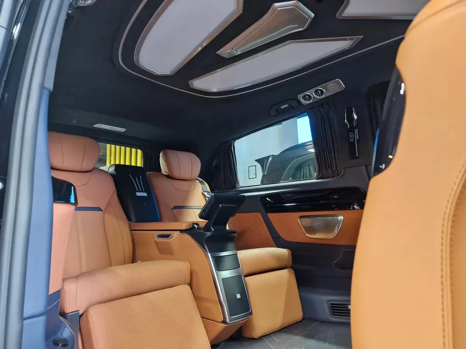 2025 Mercedes V300  