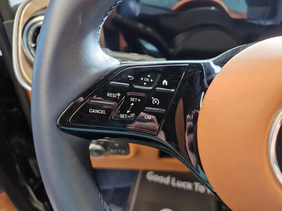 2025 Mercedes V300  