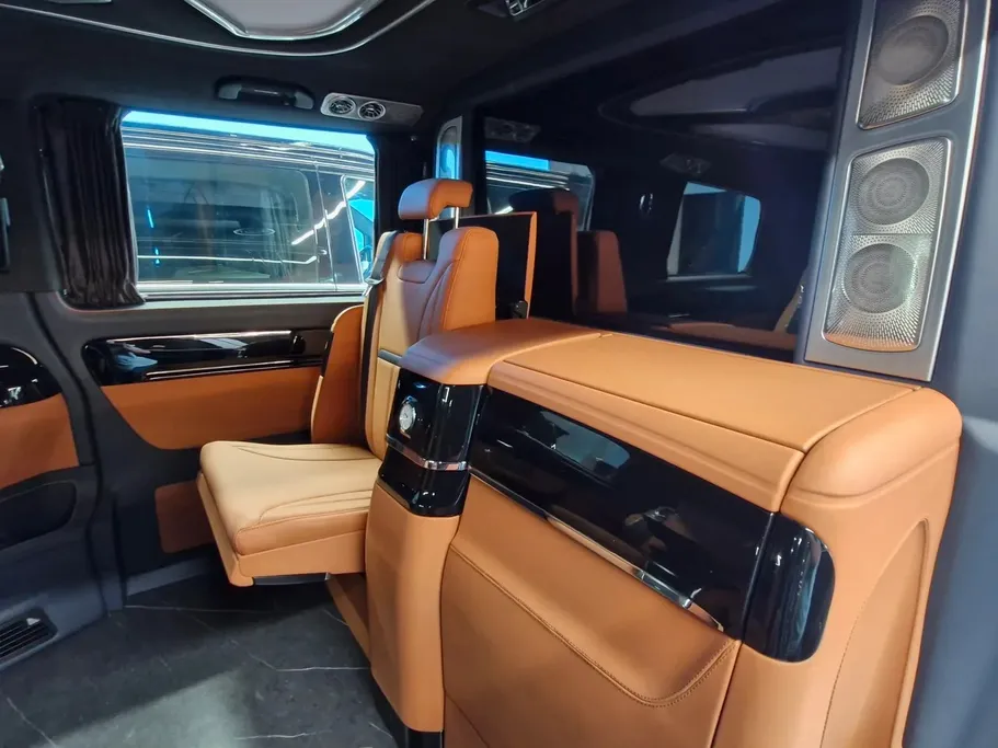 2025 Mercedes V300  