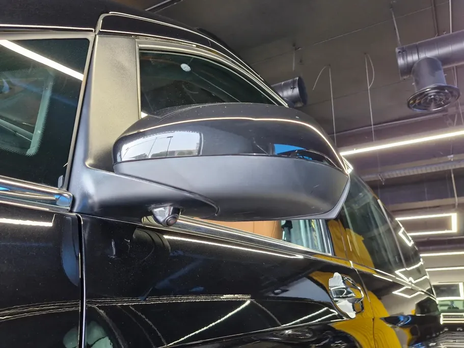 2025 Mercedes V300  