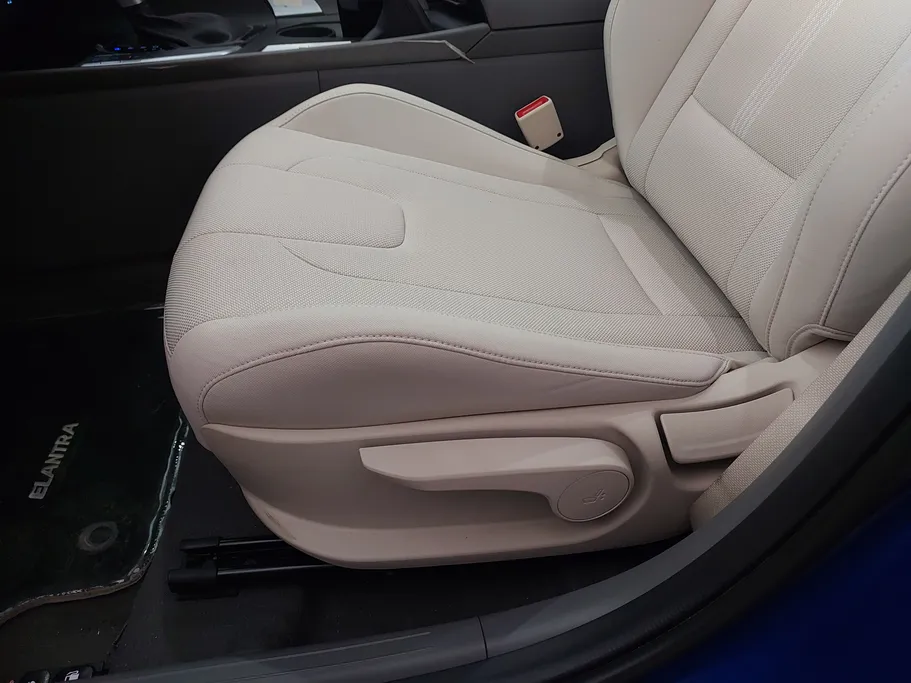 2024 Hyundai Elantra Smart 