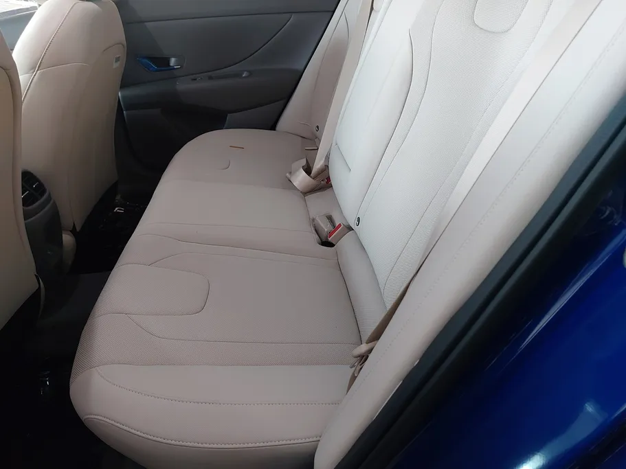 2024 Hyundai Elantra Smart 