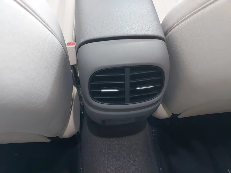 2024 Hyundai Elantra Smart 