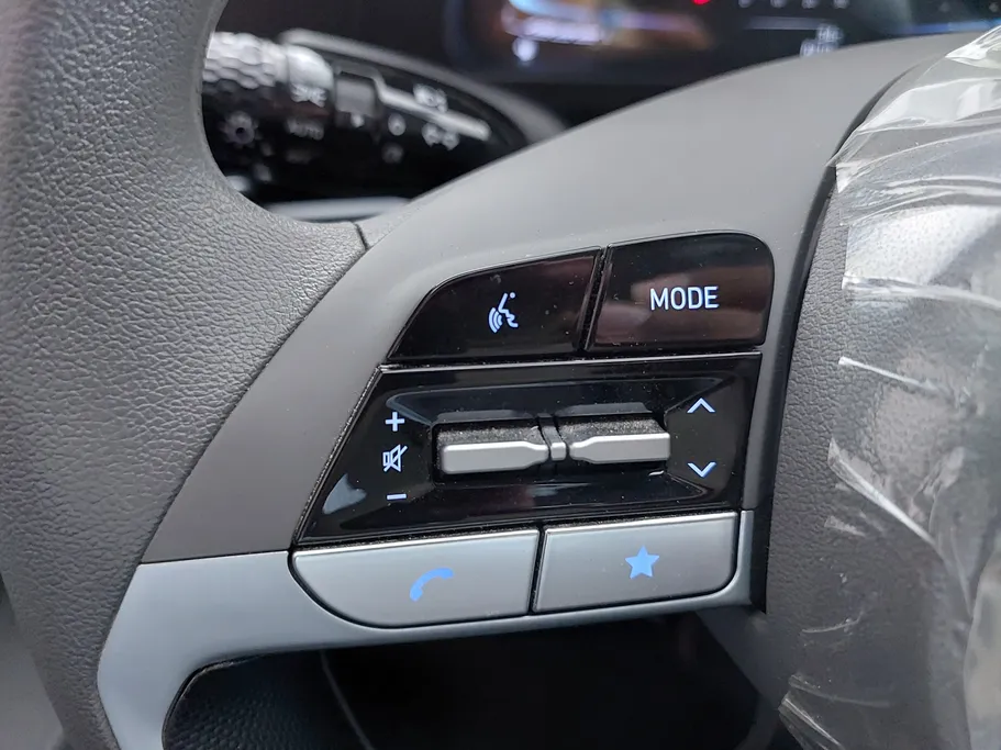 2024 Hyundai Elantra Smart 