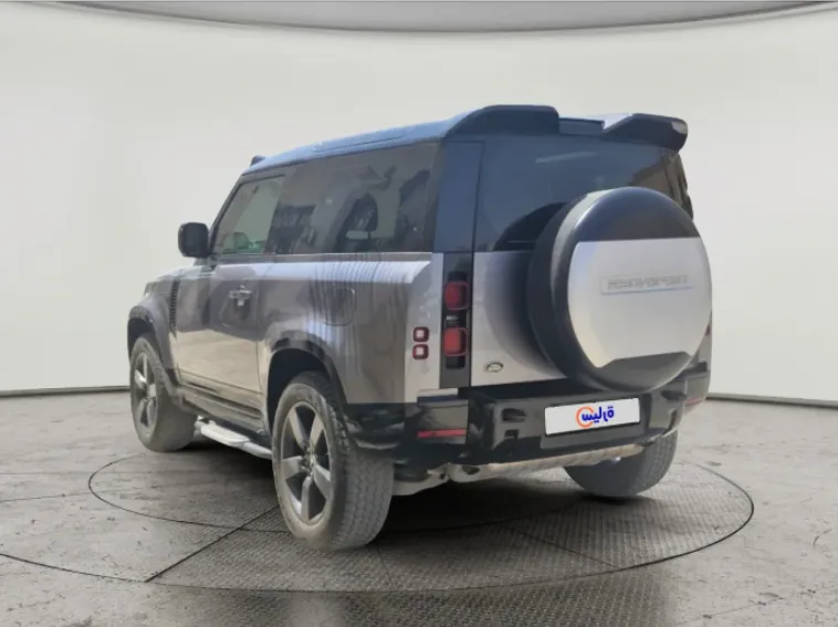 لاند روفر ديفندر P300 S 2023 