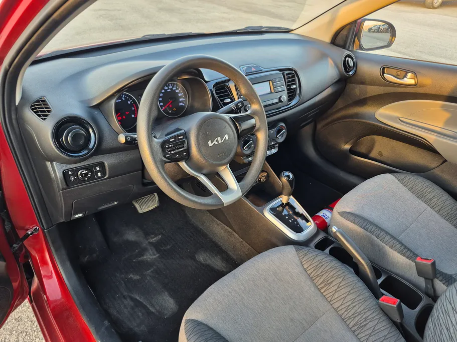 2022 Kia Pegas LX 