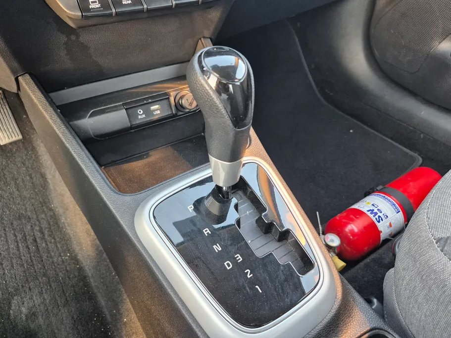 2022 Kia Pegas LX 