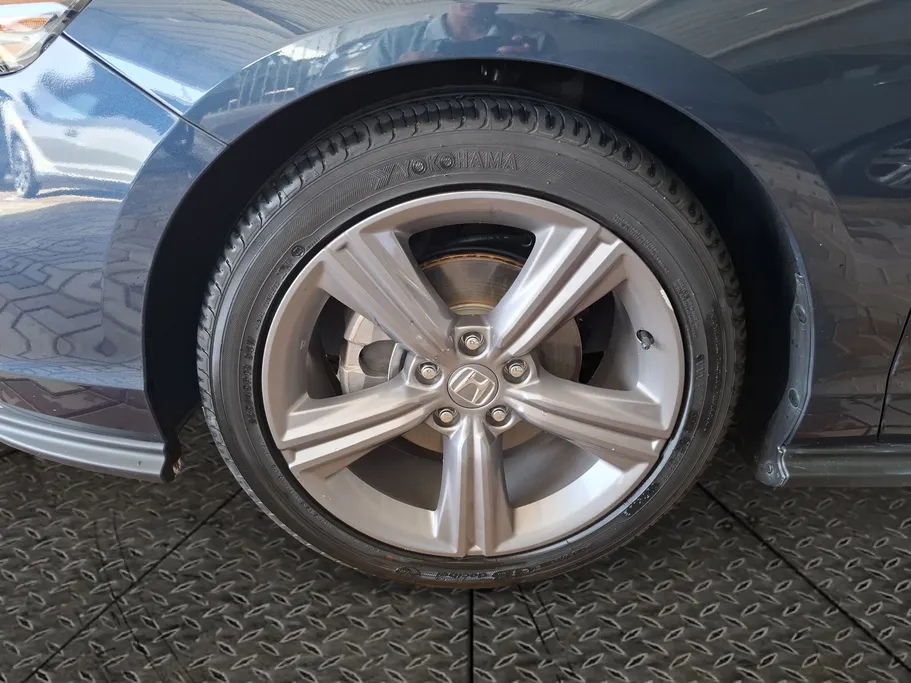 هوندا اكورد LX 2025 