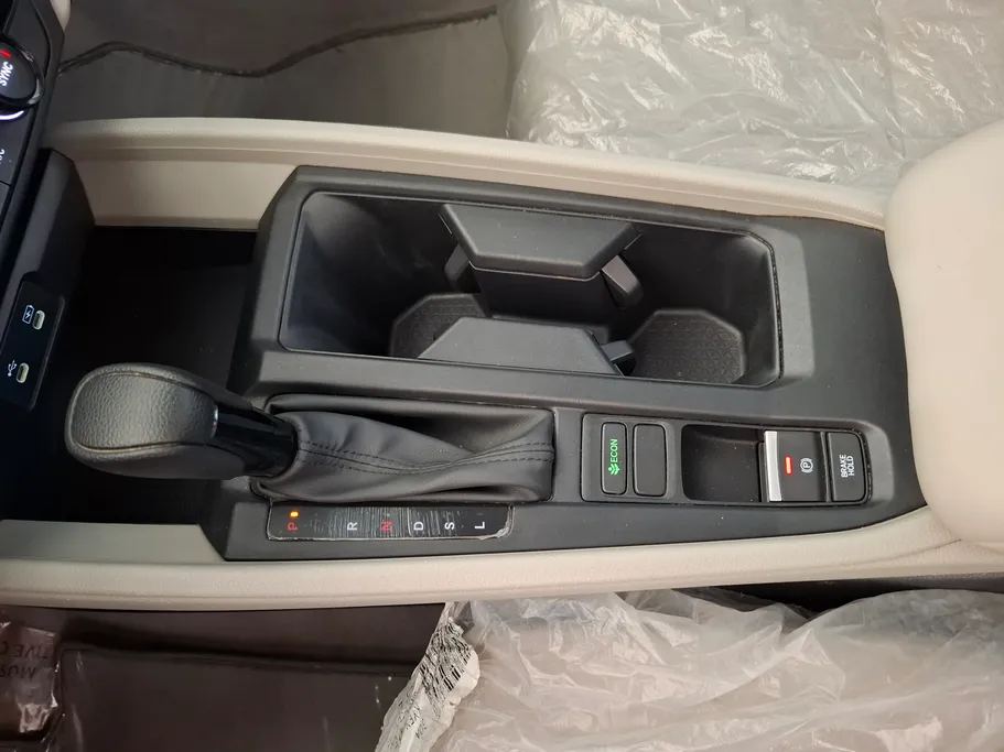 هوندا اكورد LX 2025 