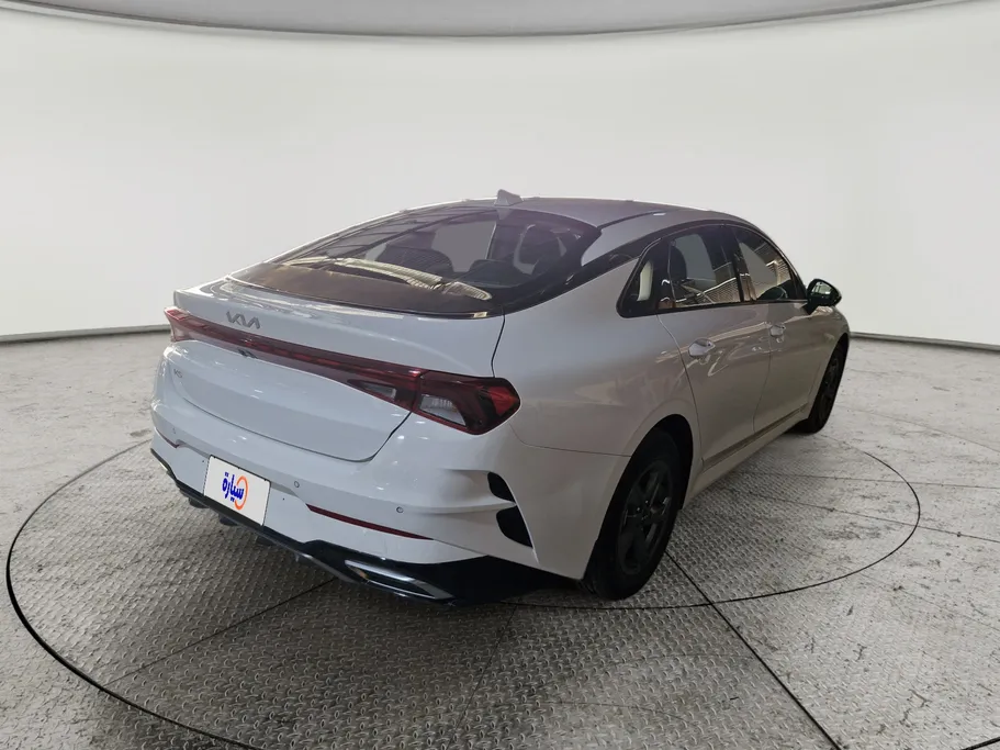 2023 Kia K5 LX 