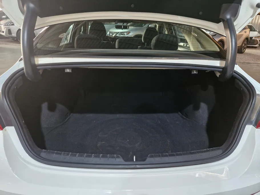 2023 Kia K5 LX 