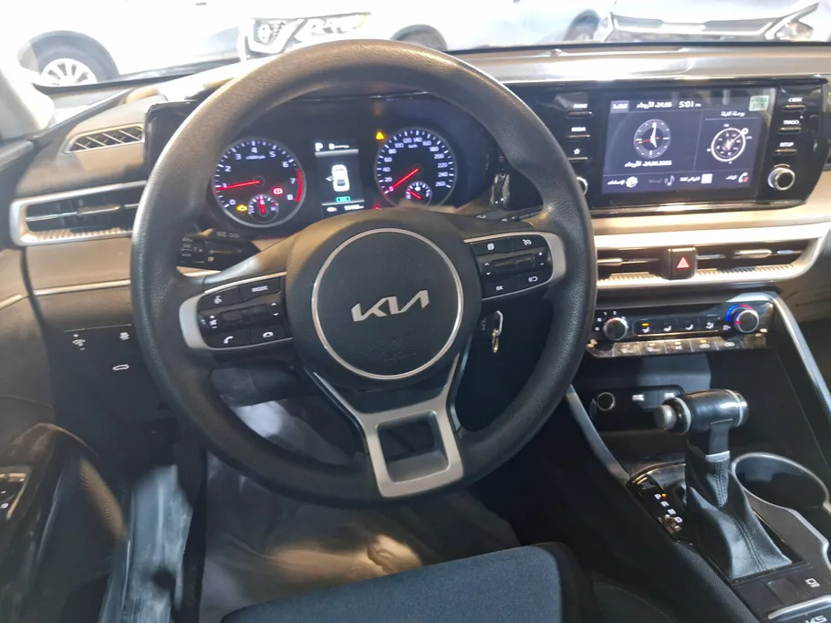 2023 Kia K5 LX 