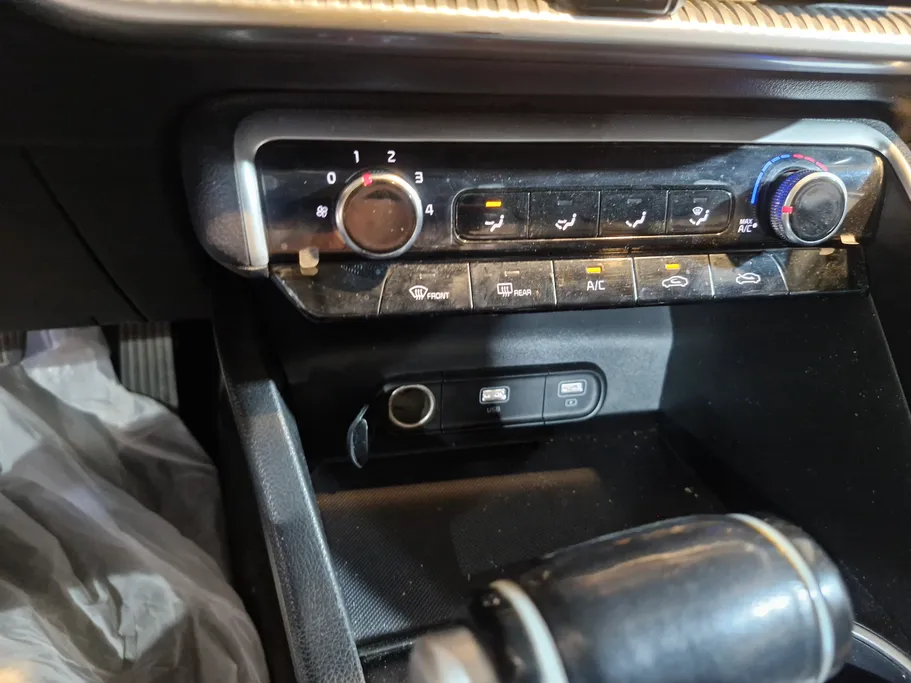 2023 Kia K5 LX 