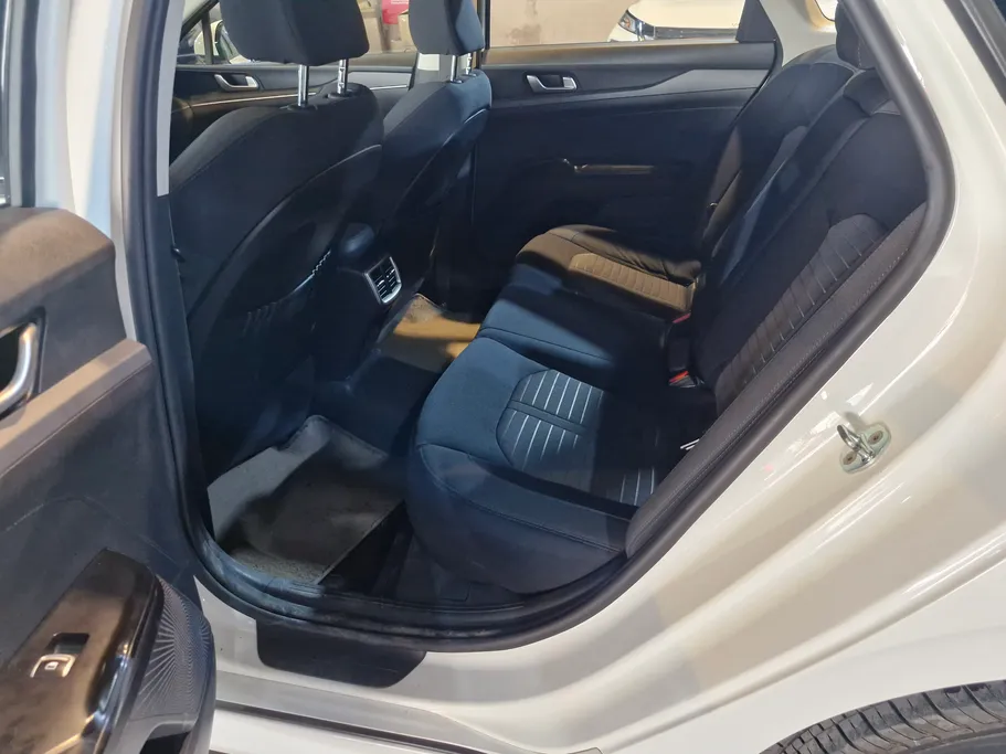 2023 Kia K5 LX 