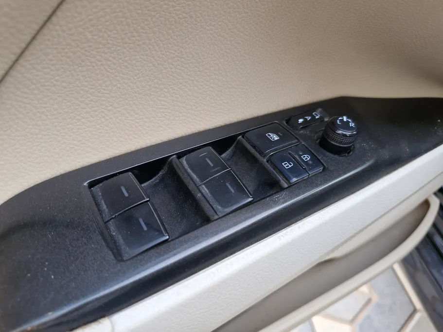 2023 Toyota Camry  GLE 