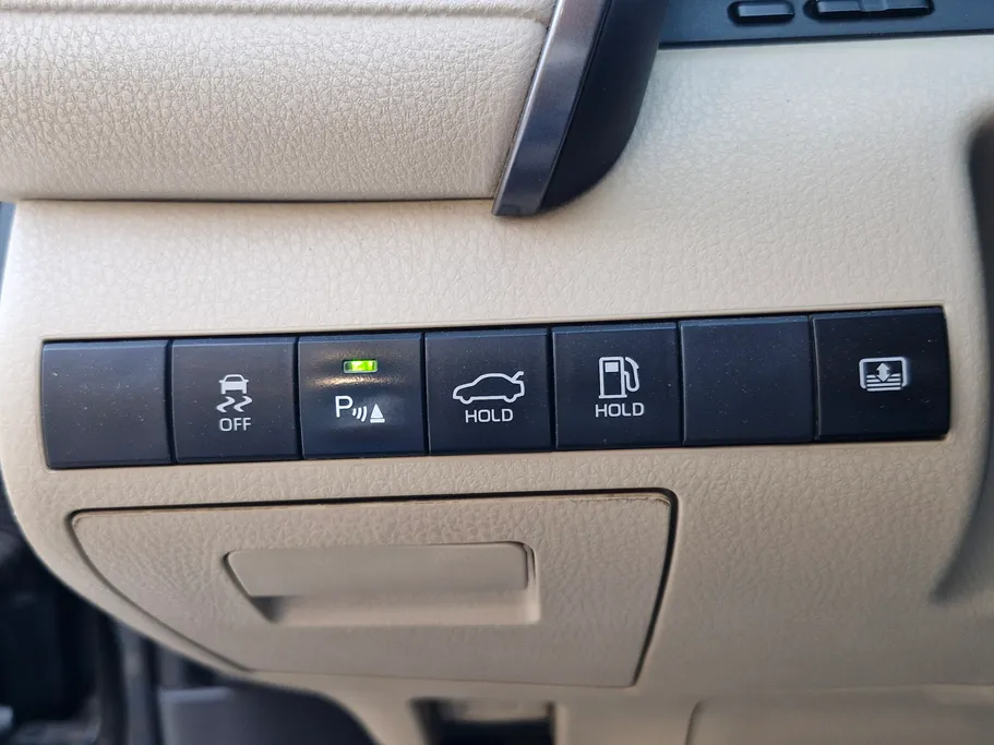 2023 Toyota Camry  GLE 