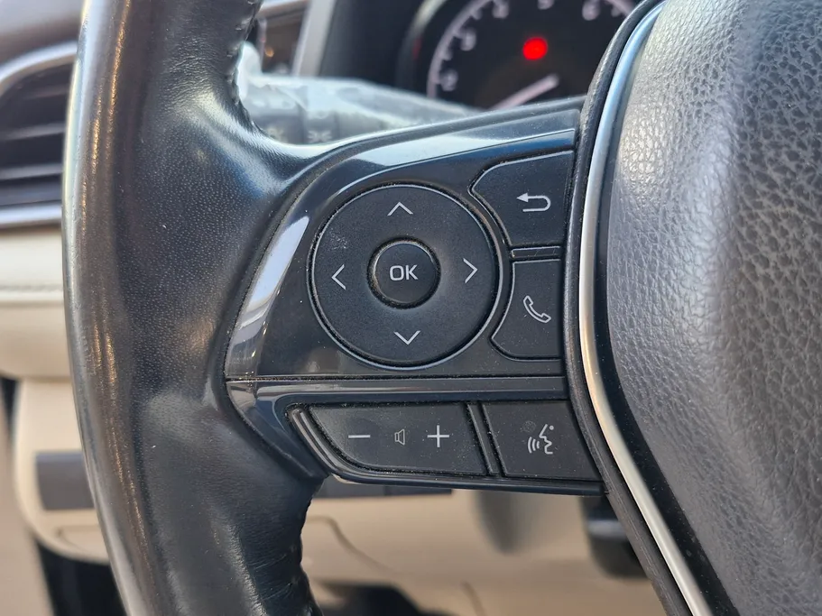 2023 Toyota Camry  GLE 