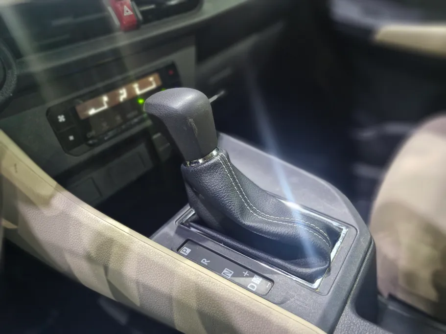 2023 Toyota Yaris  Y 