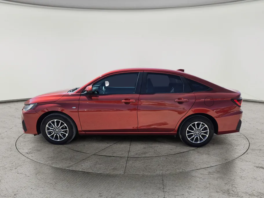 2024 Toyota Yaris  Y 