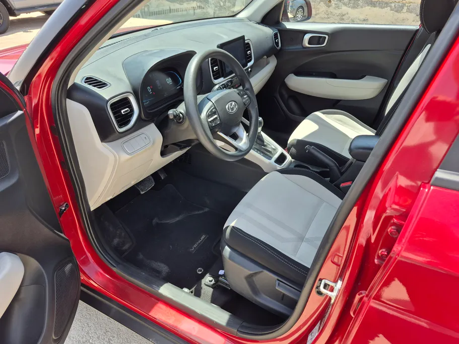 2024 Hyundai Venue Smart 
