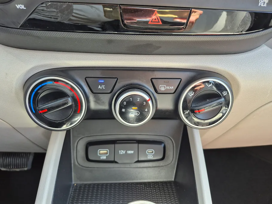 2024 Hyundai Venue Smart 