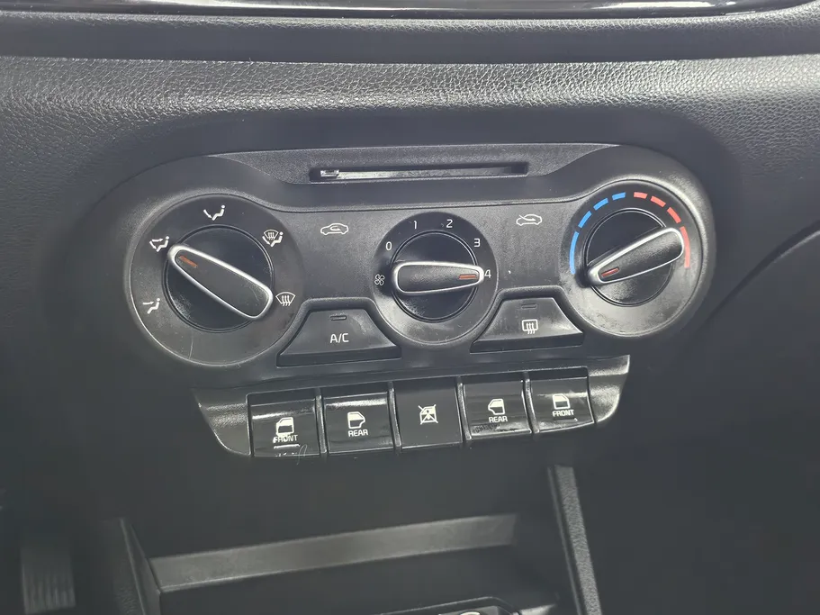 2023 Kia Pegas GL 