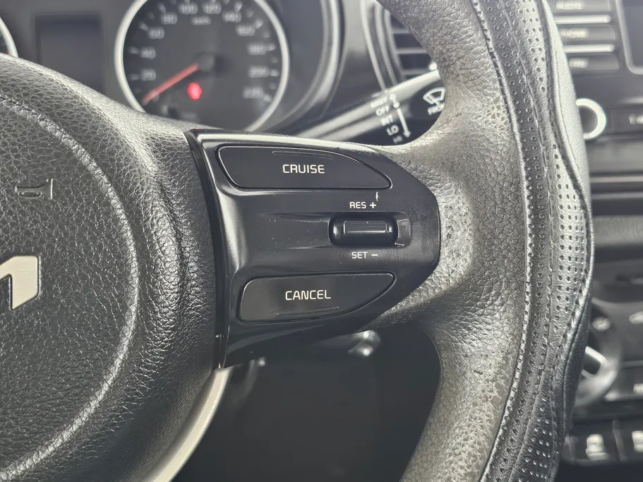 2023 Kia Pegas GL 
