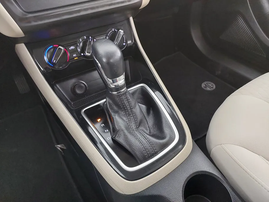 2023 MG 5 STD 