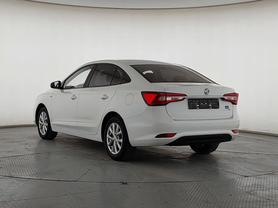2025 MG 5 STD 